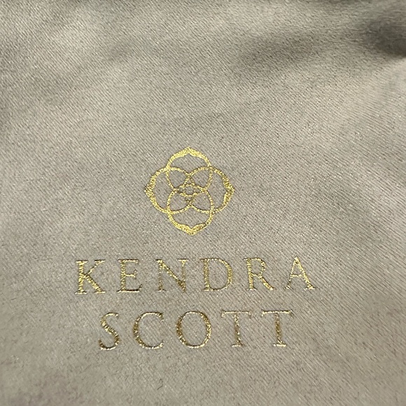 NWT! KENDRA SCOTT BREE STATEMENT EARRINGS - Picture 3 of 4